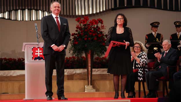 President Kiska udělil státní vyznamenání i osobnostem z Česka