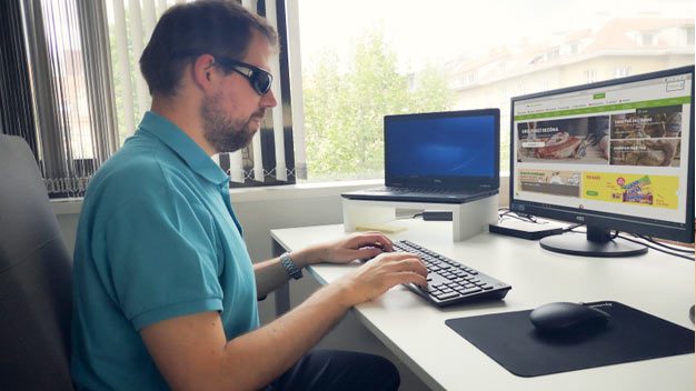 Rohlik.cz usnadňuje nákupy znevýhodněné skupině občanů