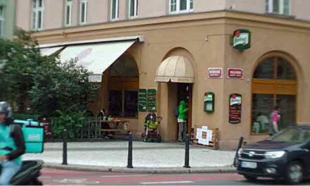 Restaurace daruje každý den teplé obědy seniorům