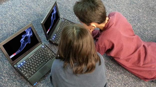 179 organizací vyzvalo Google k zákazu podpory kouření dětí