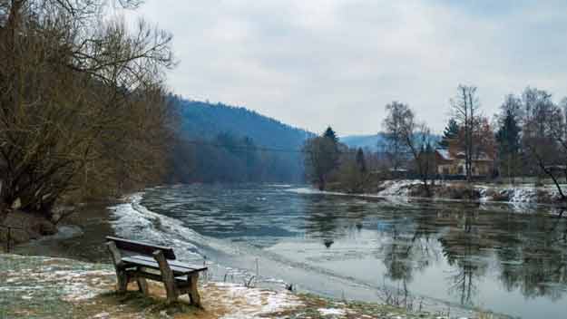 Ladův kraj nabízí osvěžující procházku malebnou zimní přírodou