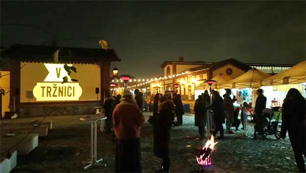 Svařák a filmy v Holešovické tržnici