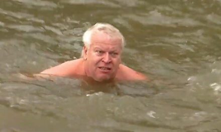 Senioři z Česka znovu překvapili. V bazénech „přeplavali“ La Manche